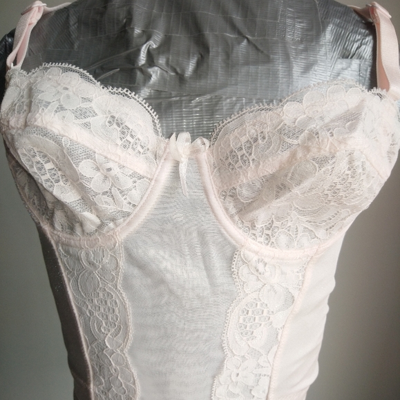 Ladies Lingerie - Picture 2 of 4